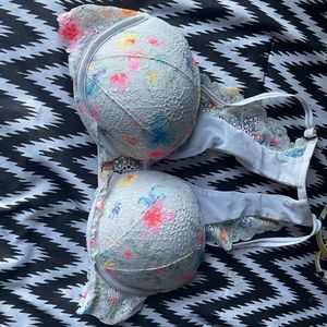 Victoria secret bra